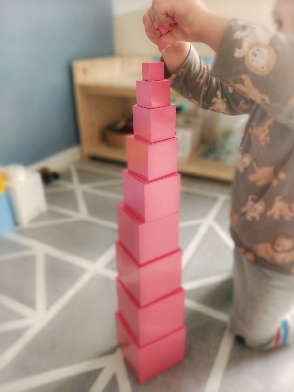 la torre rosa Montessori